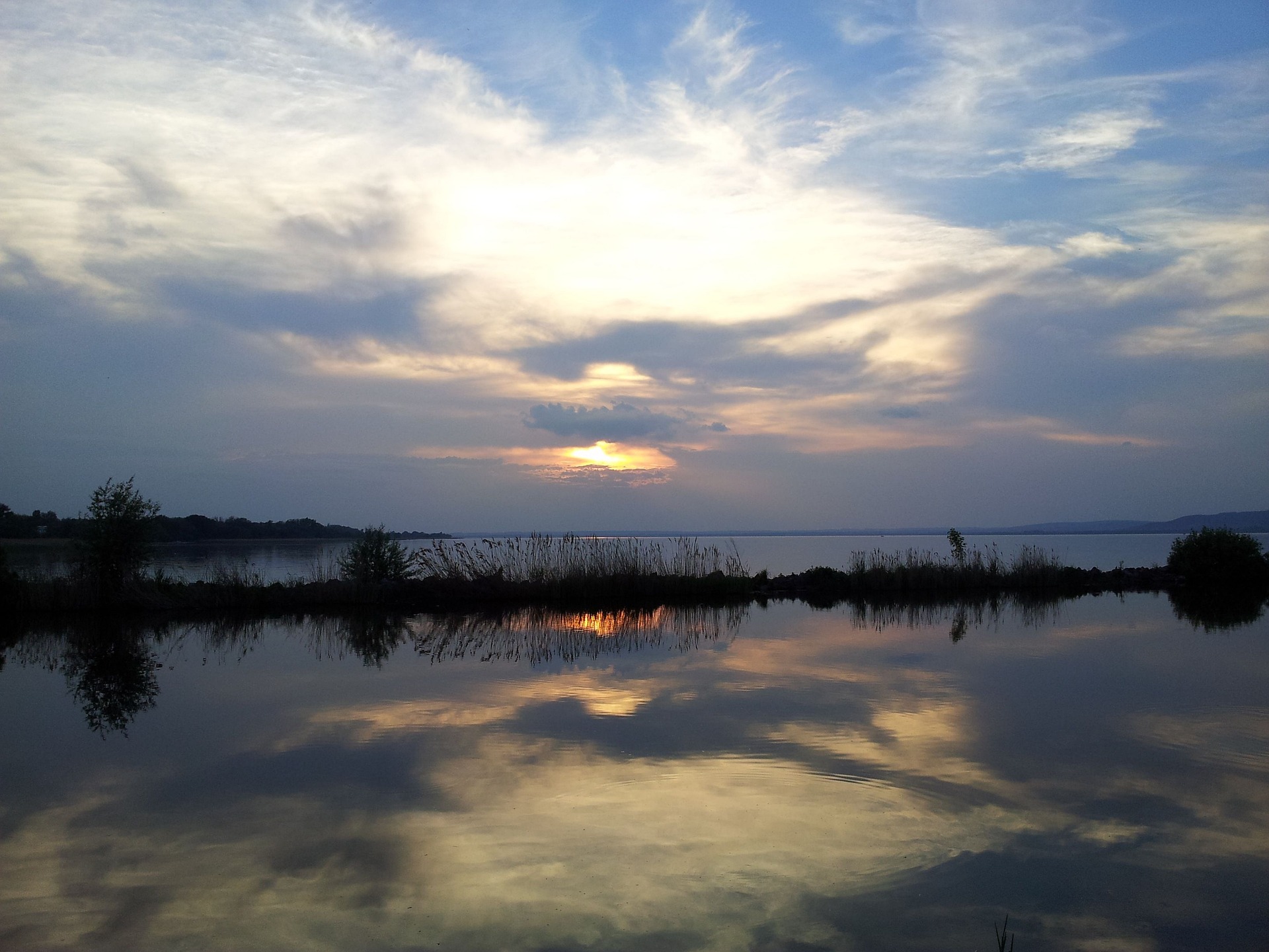 A Balatonba fulladt egy fiatal férfi