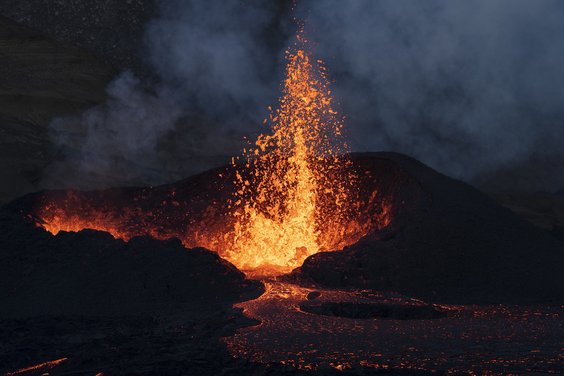 Vörös kód van érvényben a szicíliai Stromboli és az Etna aktivitása miatt