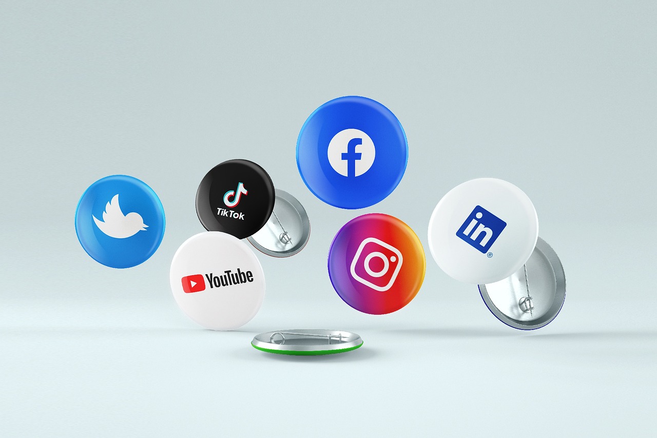 Felmérés: Az internetezők 87 százaléka látogatja naponta a közösségi oldalakat