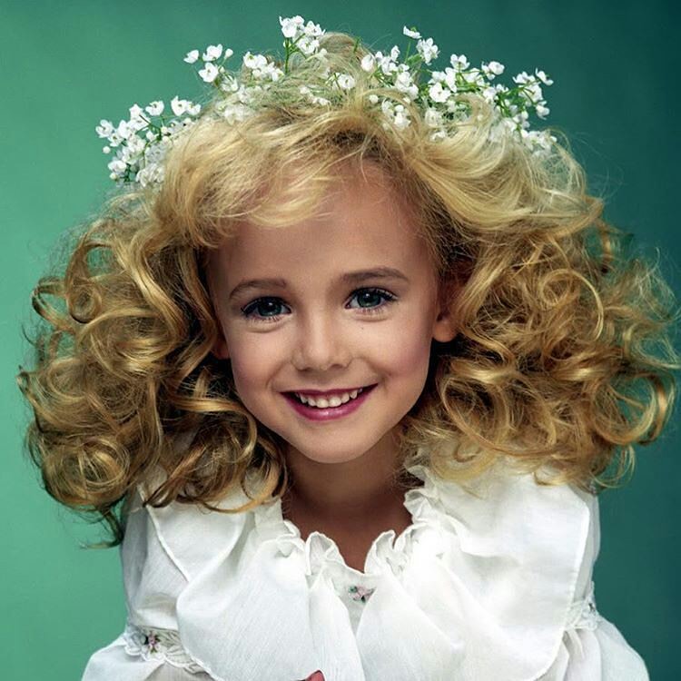 Karácsonyi tragédia: 28 éve ölték meg JonBenét Ramsey-t