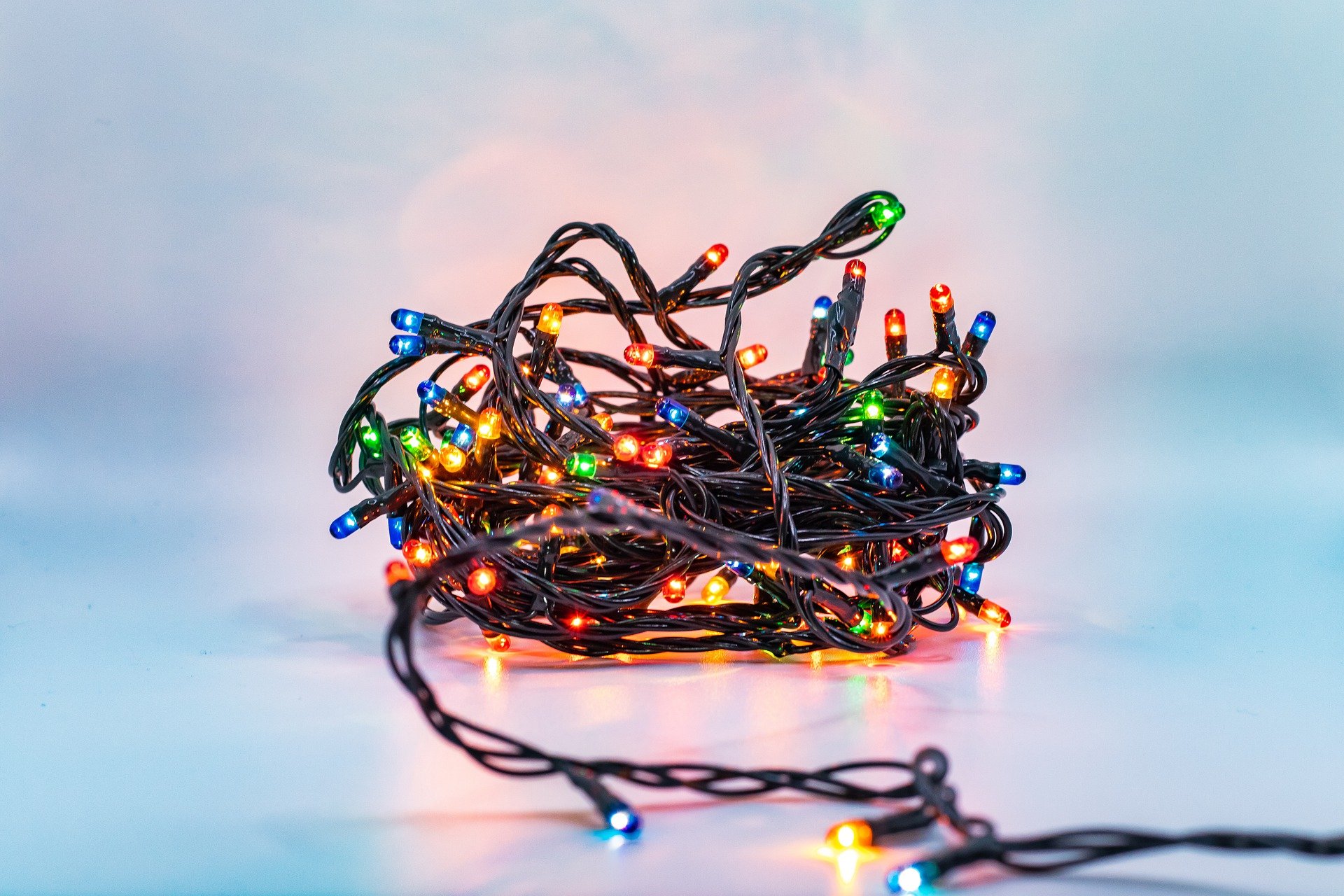 A LED-karácsonyfaégők sokkal gazdaságosabbak, mint a hagyományosak