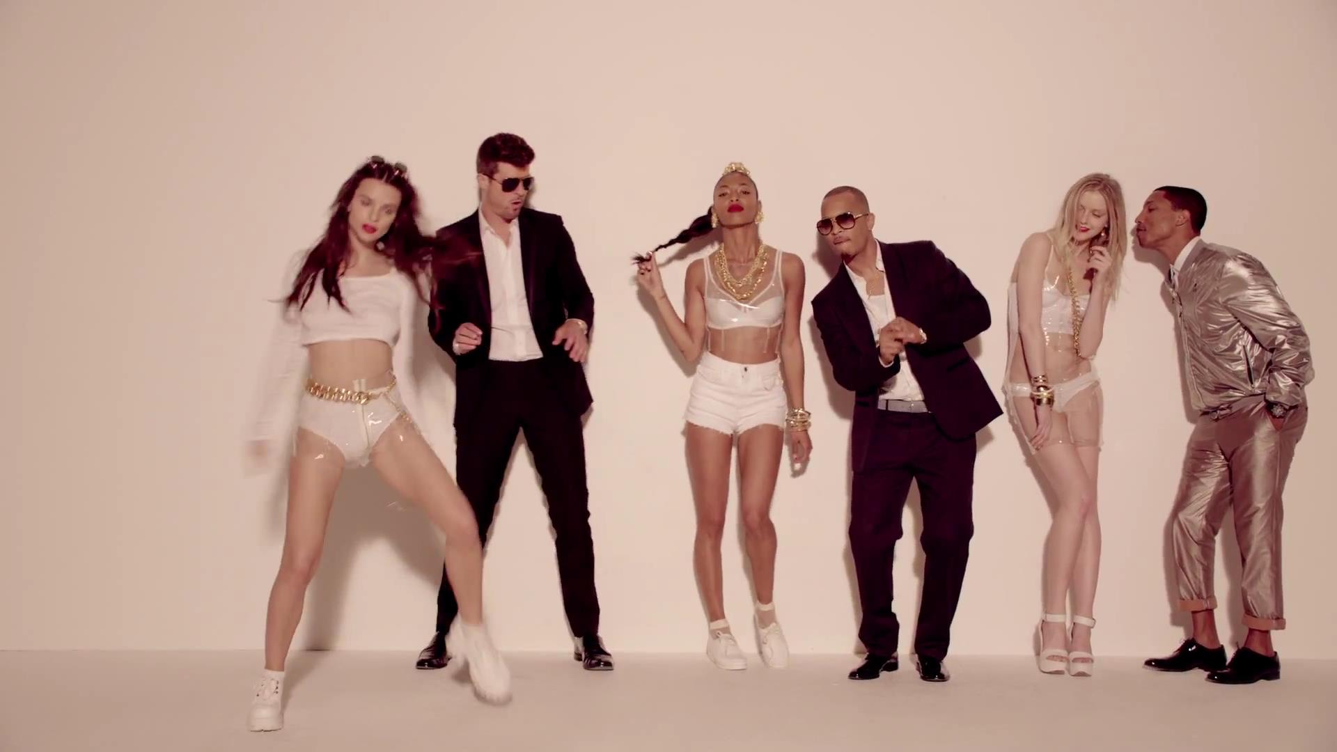 2013 legbotrányosabb világsztárja: Robin Thicke bukása
