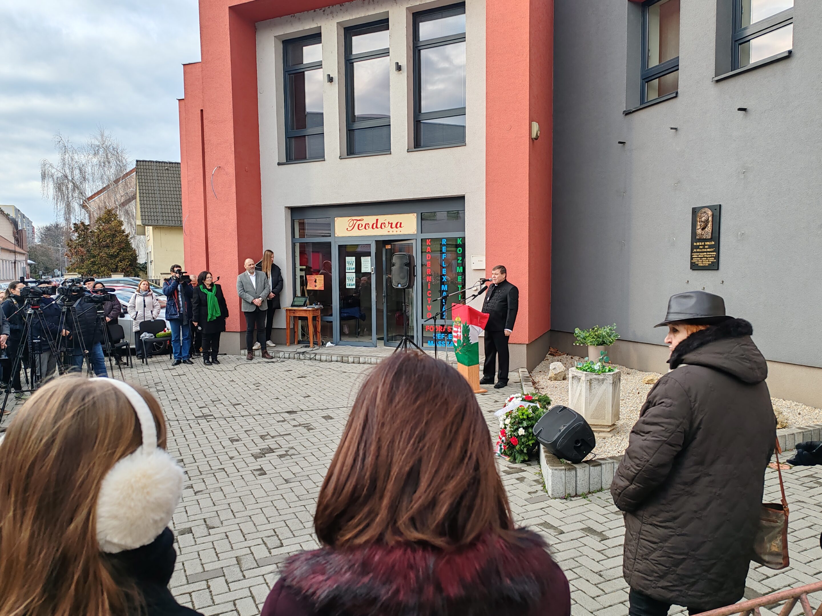 S értünk a mindent jól vigyázd!